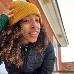 Meet your Posher, Chloé